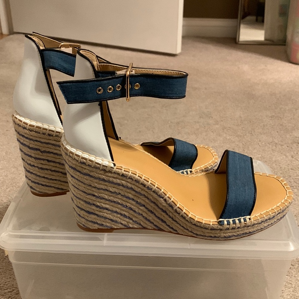 Cabi Womens Sz 8 M Parker Blue White Shoes